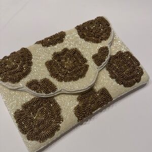 Beaded clutch